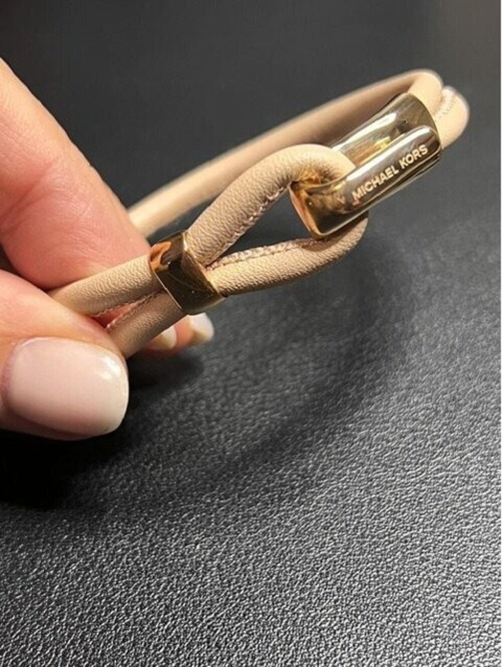 B6375 MICHAEL KORS  Bracelet Leather Rose Gold Tone Hook Clasp 7.5"